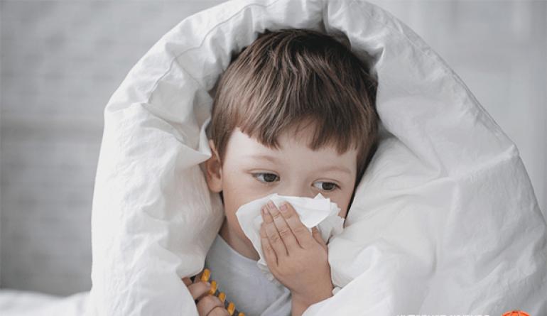 Objawy przeziębienia u dzieci i pierwsze oznaki ostrej infekcji wirusowej dróg oddechowych u dziecka