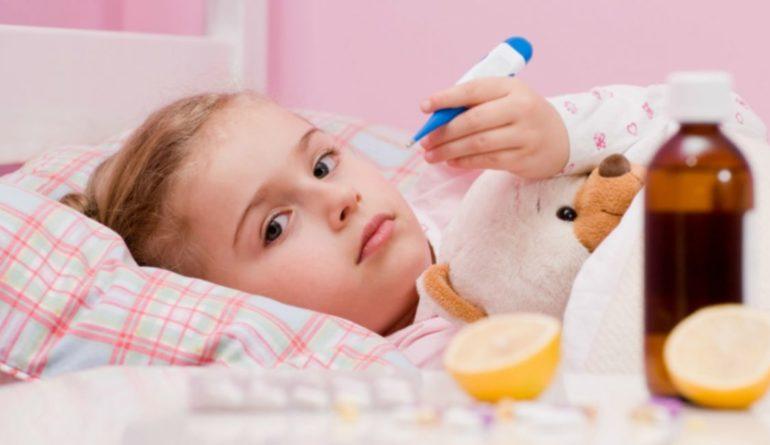 Практикуващ педиатър разказва за 6 начина за борба със симптомите на грип при деца у дома