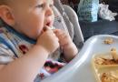 Как трябва да се храни едногодишно дете: полезни съвети